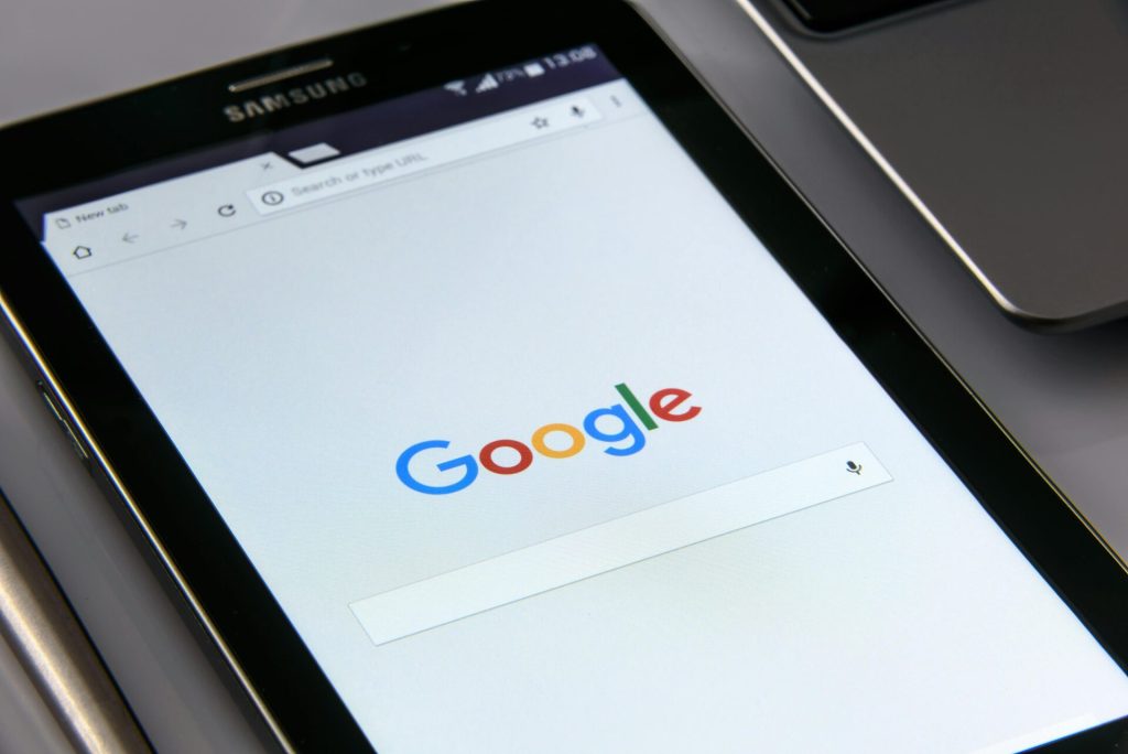 Apa itu Voice Search Optimization, dan Apa Saja Manfaatnya?