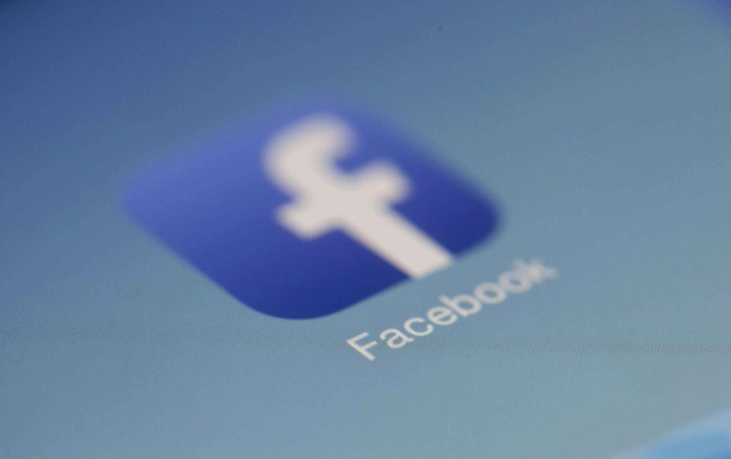 Centang Biru Facebook