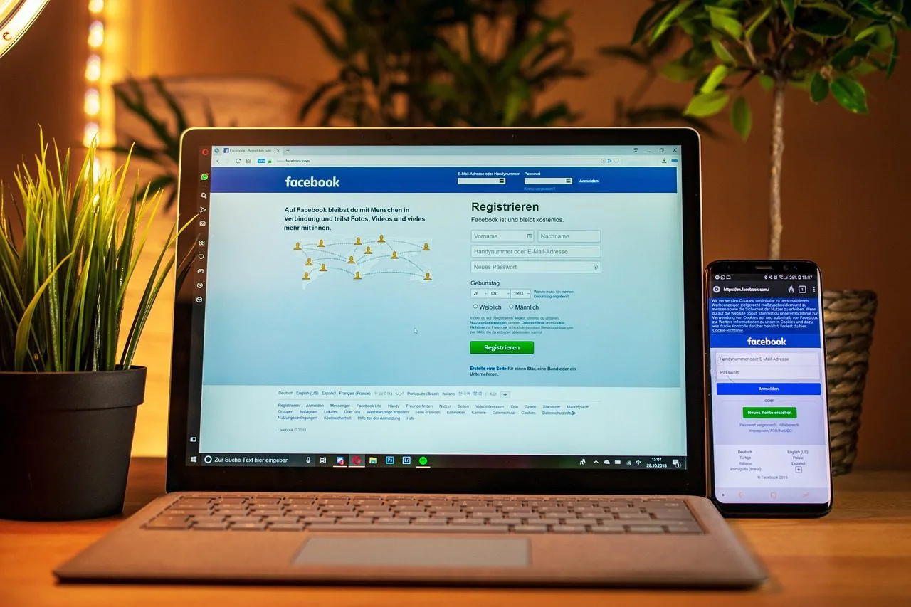 kelebihan dan kekurangan facebook