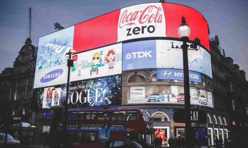 Yuk Belajar dari Contoh Iklan Efektif dan Tidak Efektif Ini!