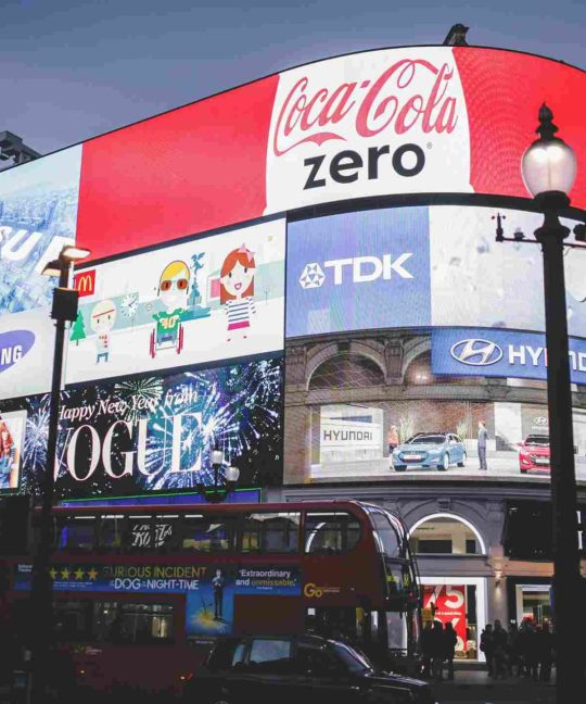 Yuk Belajar dari Contoh Iklan Efektif dan Tidak Efektif Ini!