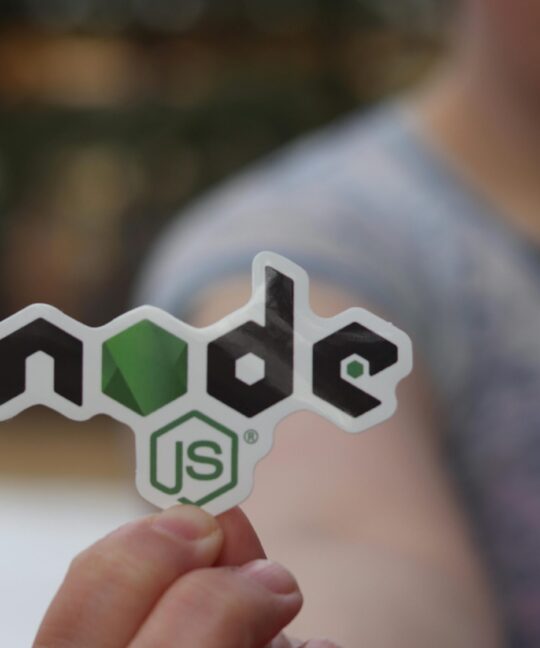 desain logo komunitas keren