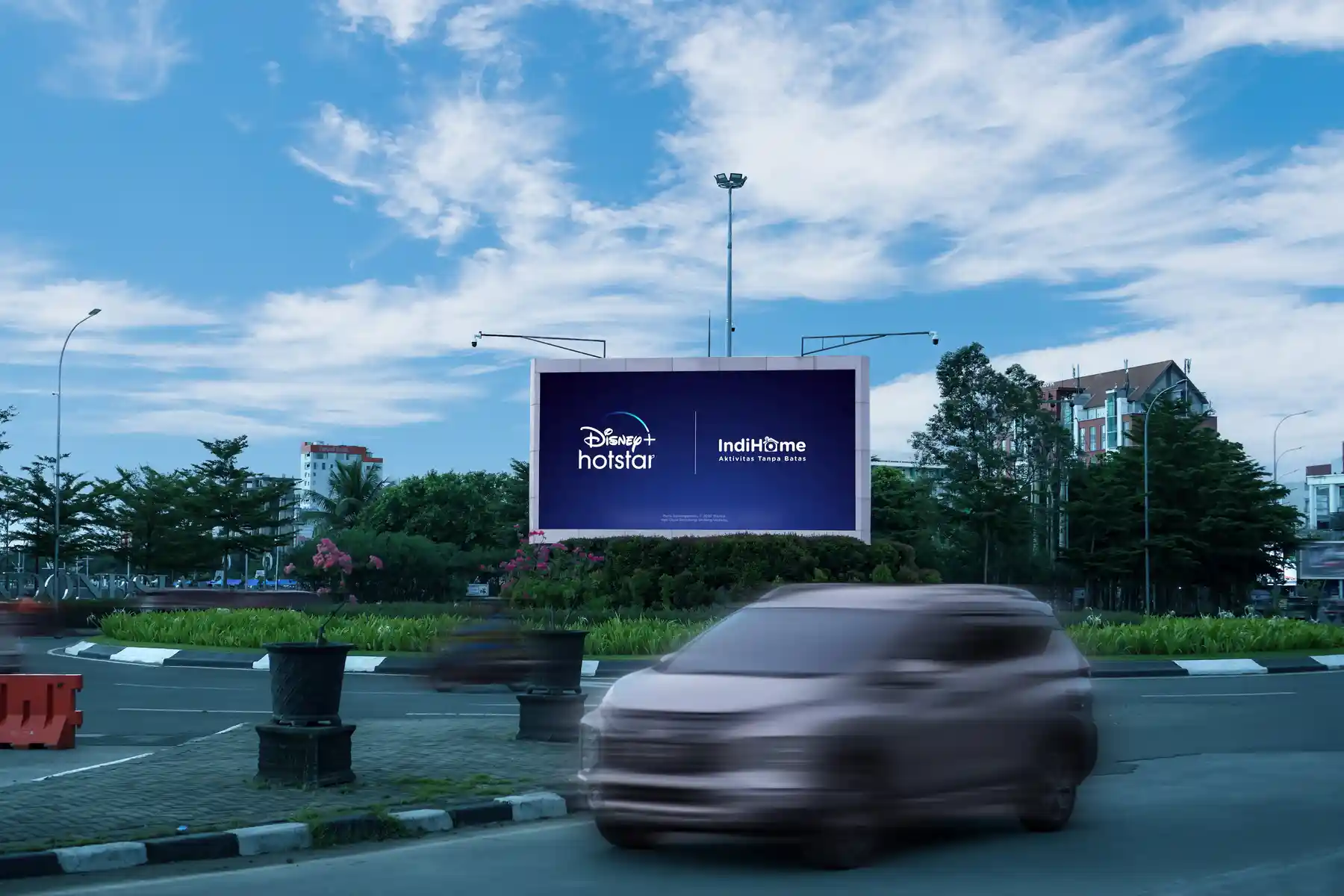Billboard Disney+ Hotstar kampanye Rebound Ads - portofolio OOH advertising Jakarta