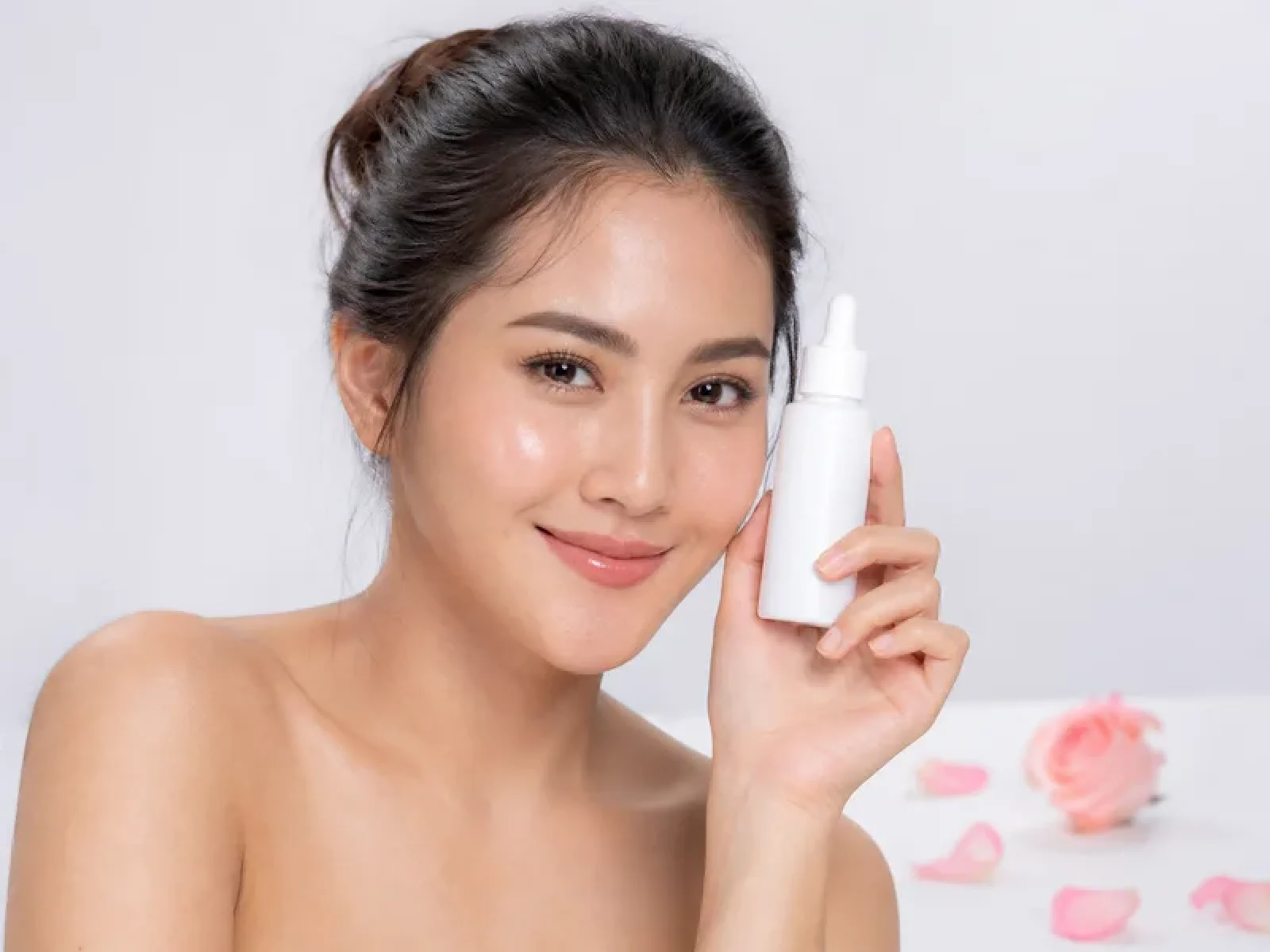 Iklan Skincare: 12+ Contoh Kreatif & Formula Copywriting 2026
