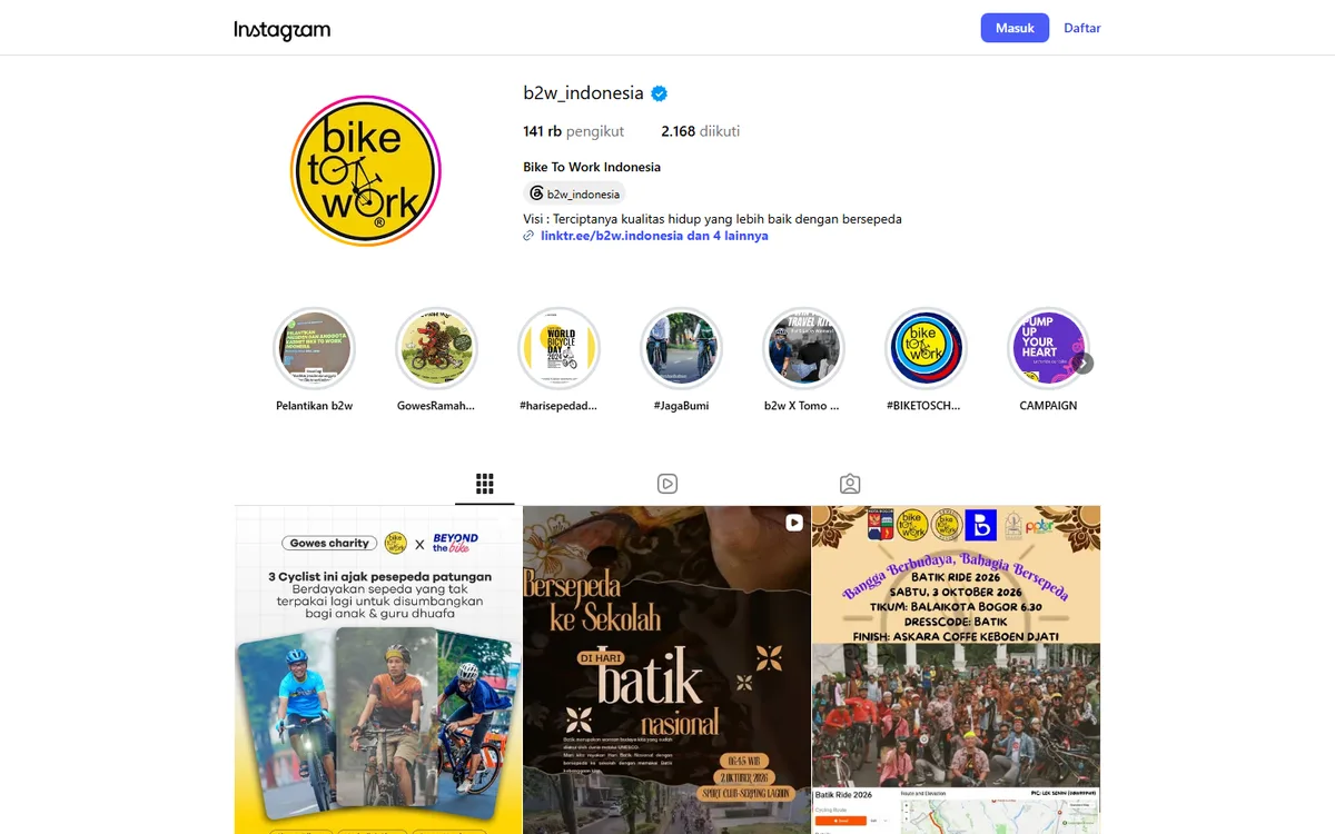 Screenshot profil Instagram resmi b2w_indonesia dengan foto profil logo Bike to Work berlatar lingkaran kuning