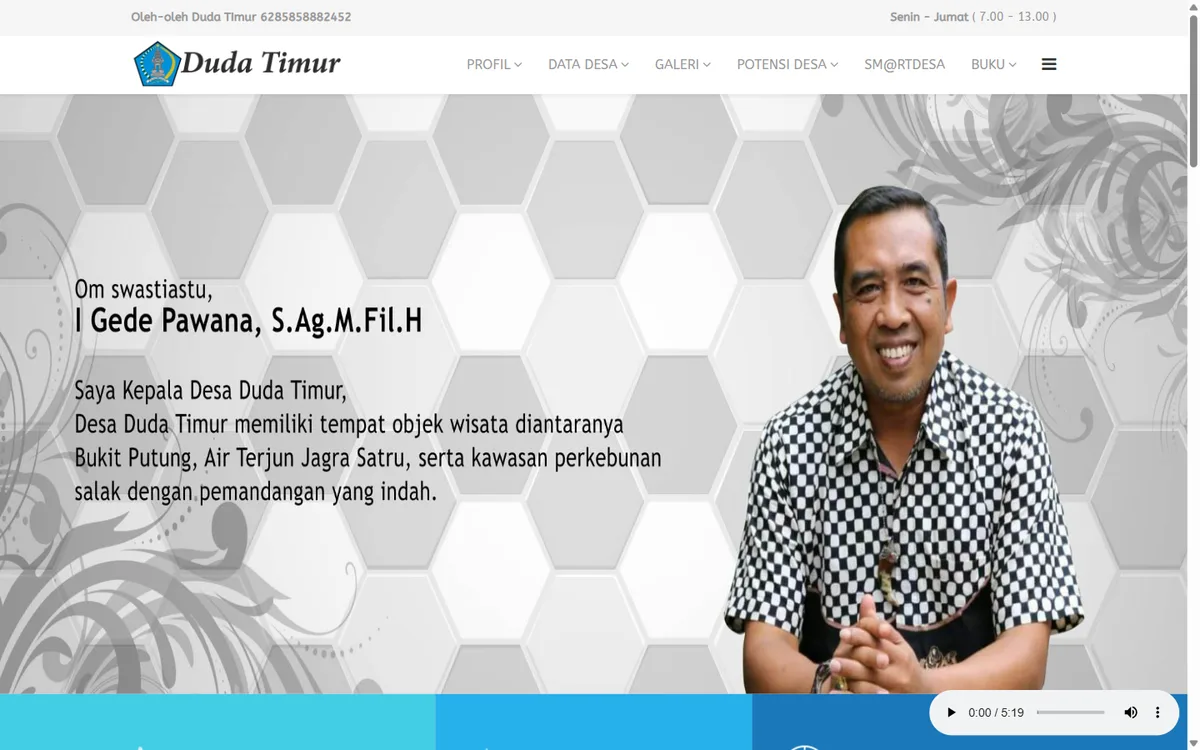 Screenshot beranda website Desa Duda Timur Karangasem dengan video sambutan kepala desa
